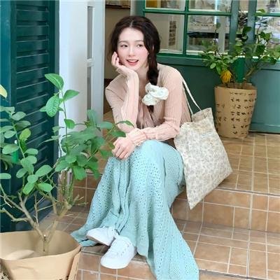 绿茵场外